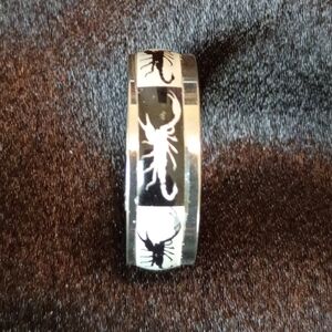 Scorpion Print White Black Ring